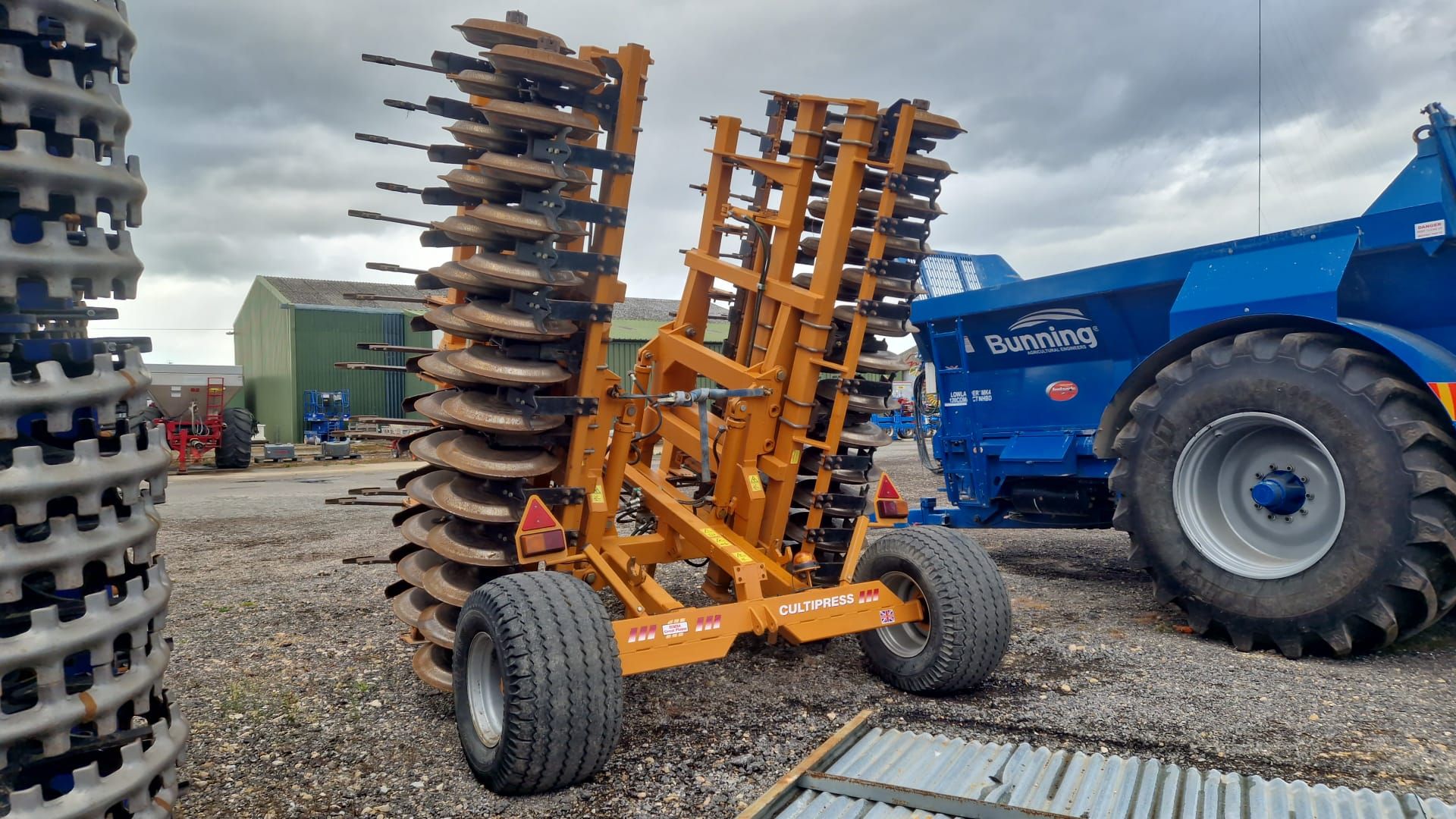 Simba 6.6m Cultipress, hydraulic folding, rigid leading tines, hyd levelling boards & double DD ring - Image 6 of 9