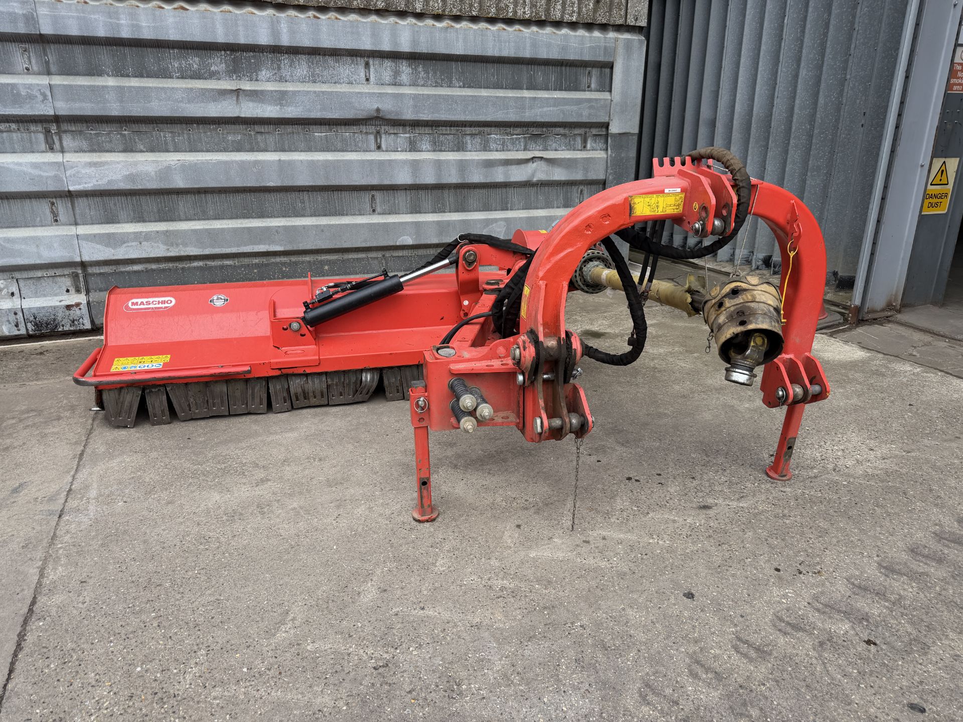 (22) Maschio Giraffa XXL 230 right hand offset flail mower, pto driven, serial no NM91D0262 - Image 7 of 8