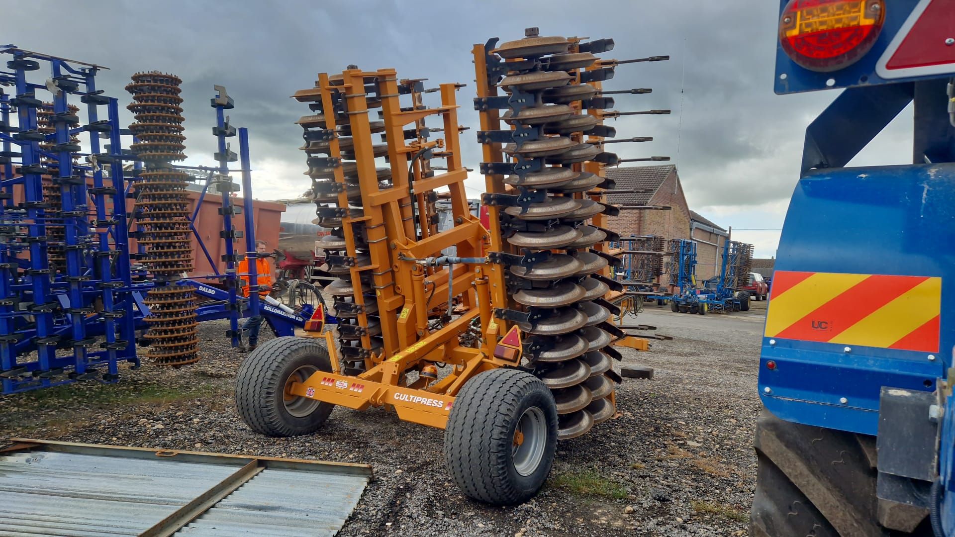 Simba 6.6m Cultipress, hydraulic folding, rigid leading tines, hyd levelling boards & double DD ring - Image 7 of 9