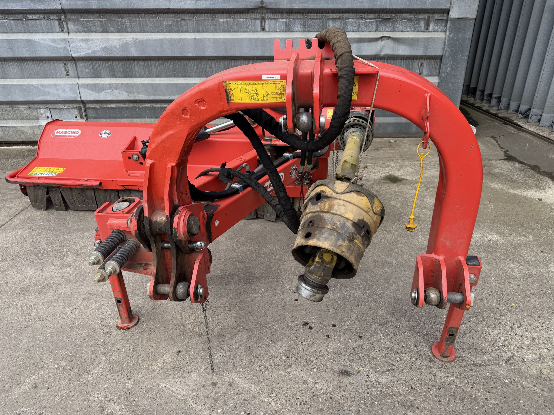 (22) Maschio Giraffa XXL 230 right hand offset flail mower, pto driven, serial no NM91D0262 - Image 2 of 8
