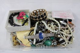 Modeschmuck Uhren etc. Konvolut ca. 1,5 kg