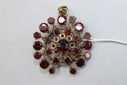 Granat Brosche Anhänger Trachtenschmuck