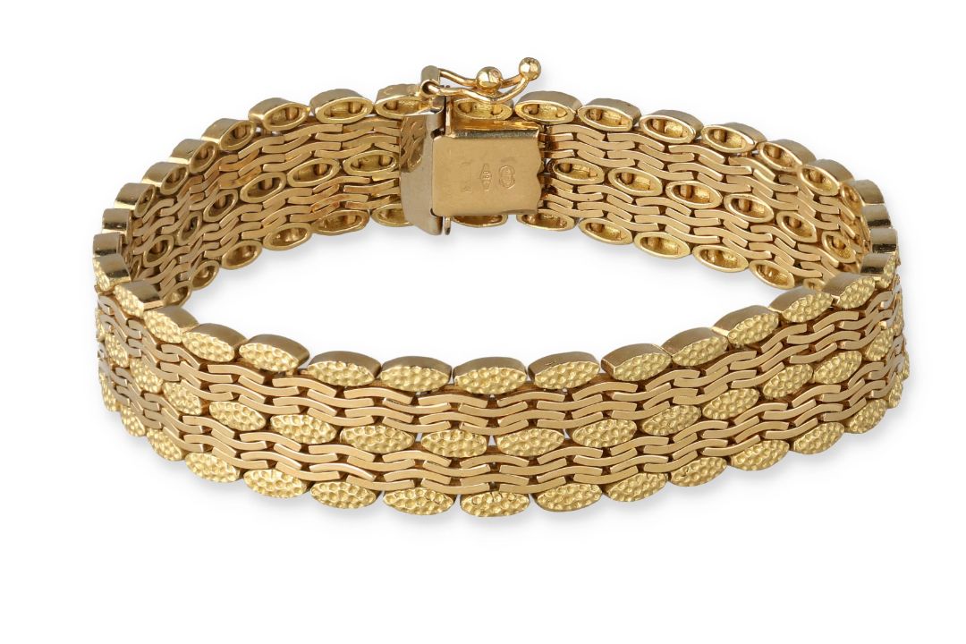AN 18CT GOLD ITALIAN BRACLET 40gms