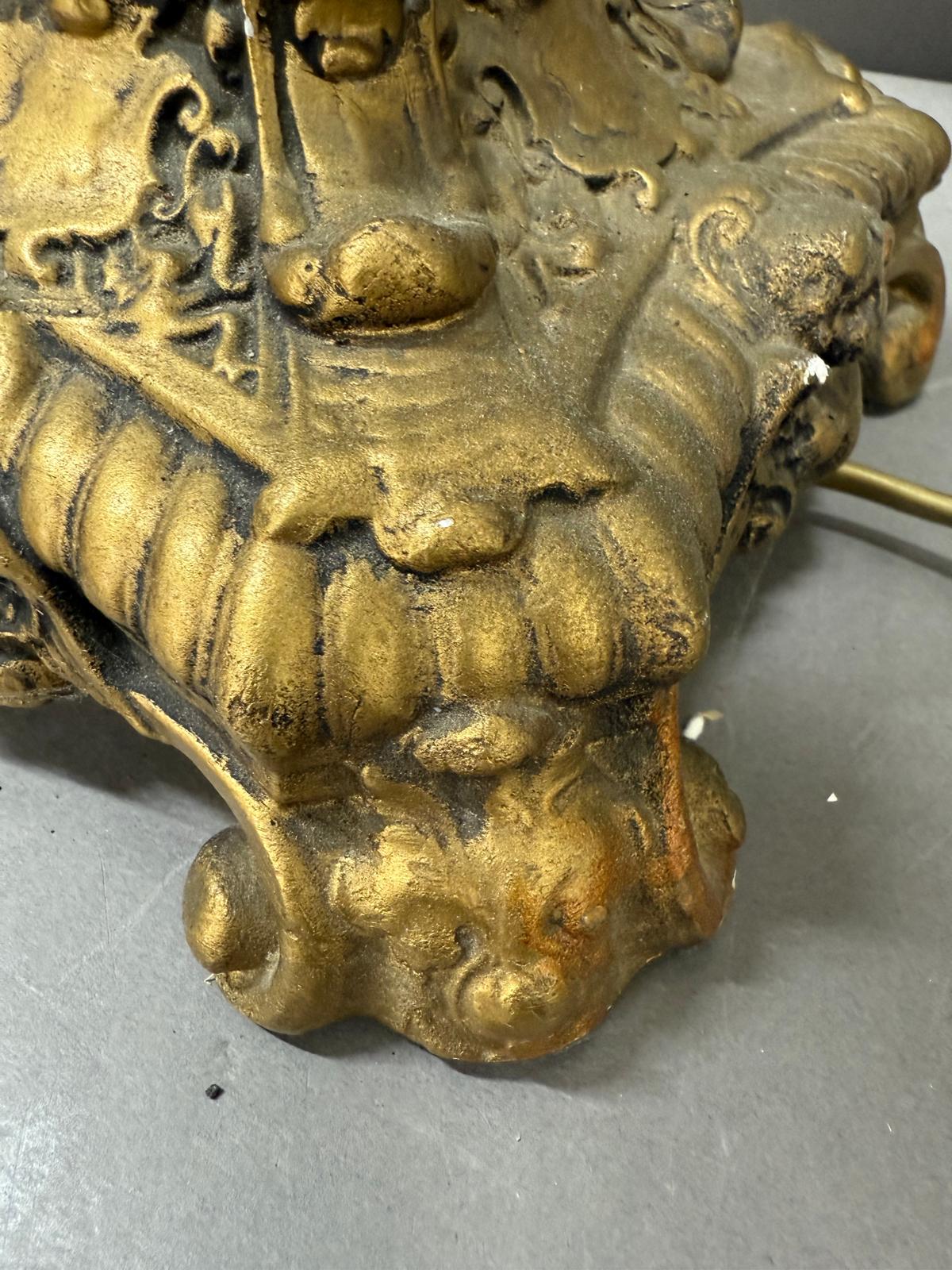A wooden gold painted table lamp in the rococo style (H46cm) - Image 4 of 4