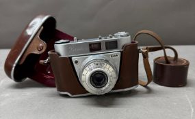 A Kodak Retinette 1A camera in a brown carry case Condition Report Untested