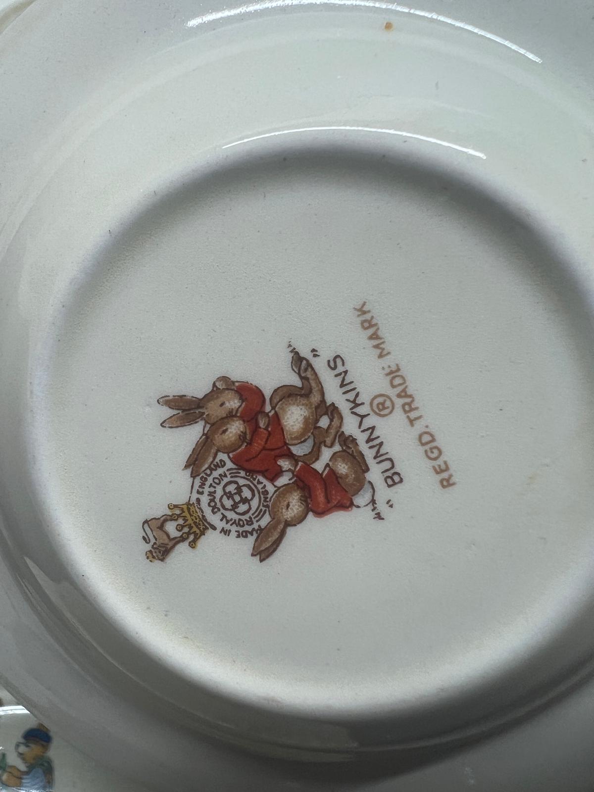 Vintage English childs part tea set featuring Goldilocks and Three bears - Image 4 of 5