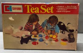 A vintage Clifford toys children's tea set, boxed
