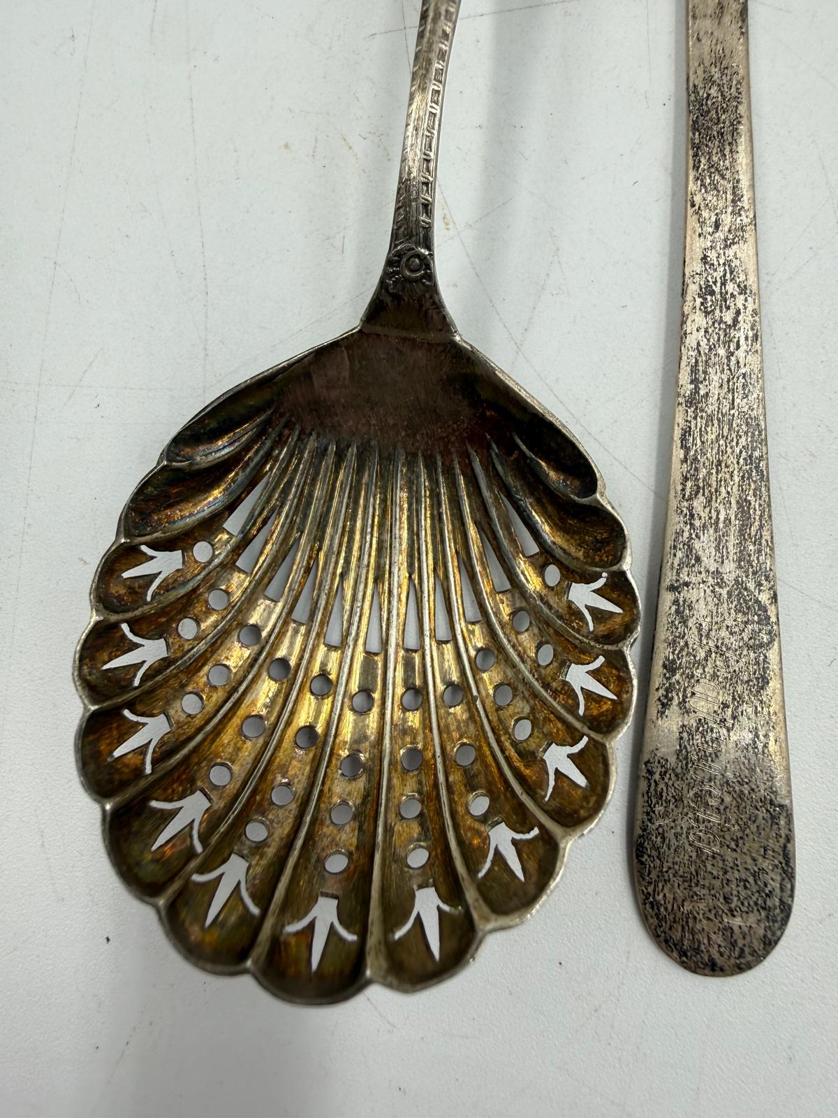 A selection of silver items to include a caddy spoon etc, various hallmarks approx weight 55g - Image 5 of 7