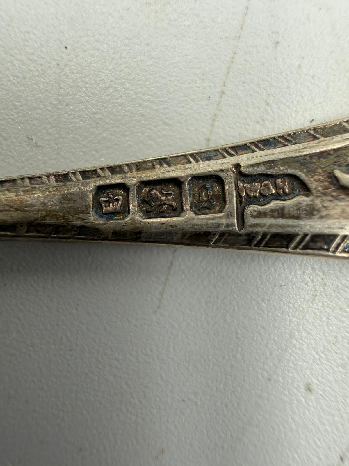 A selection of silver items to include a caddy spoon etc, various hallmarks approx weight 55g - Image 7 of 7