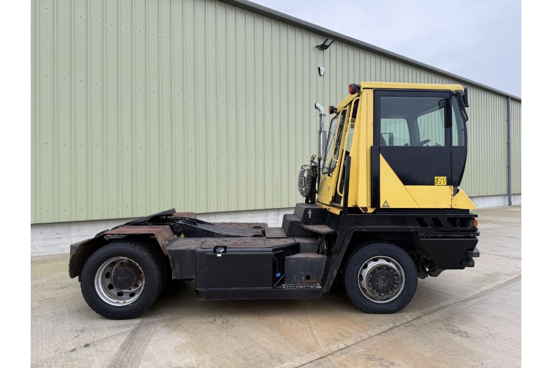 Terberg RT282 4x4 Tug, 3994 hrs only! - Image 2 of 34
