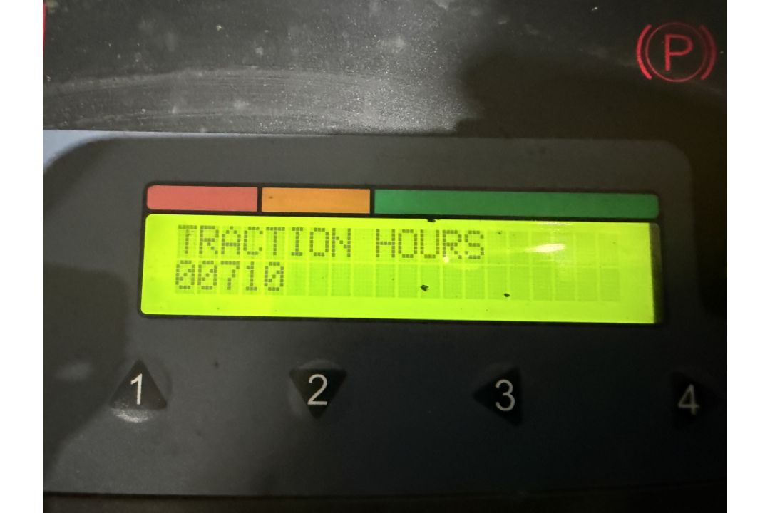 Hyster E2.00 XMS Electric Forklift 710 hrs only! - Image 5 of 32