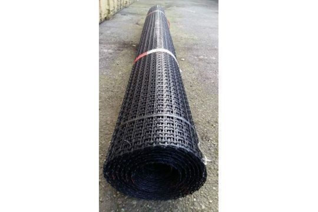 1x Unissued Tensar SS20 Geogrid Ground Foundation Reinforcement Roll 4m x 75m, from MOD - Image 2 of 5