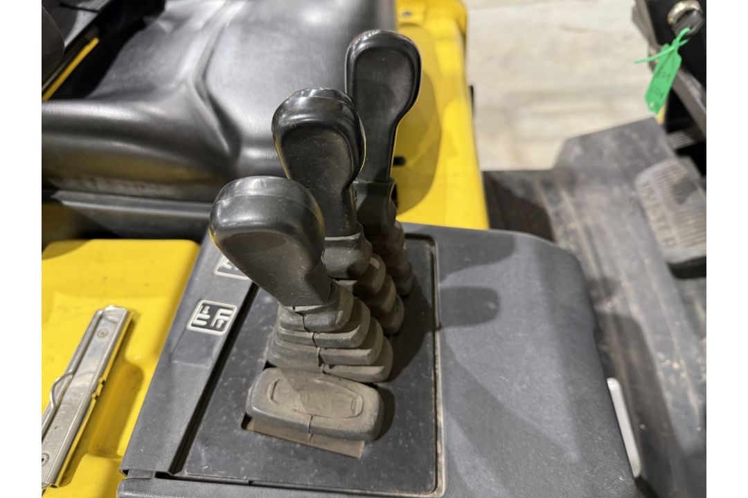 Hyster E2.00 XMS Electric Forklift 710 hrs only! - Image 8 of 32