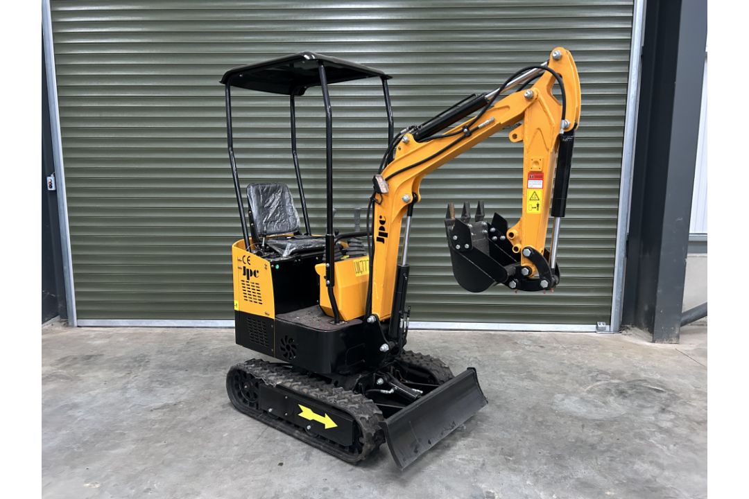 2024 Unissued JPC 1020KG 12HP Diesel Rubber Track Mini Excavator c/w Front Blade - Image 16 of 27