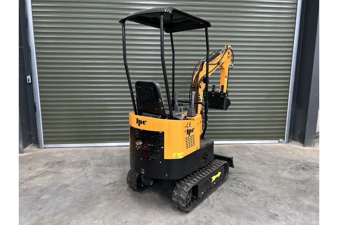 2024 Unissued JPC 1020KG 12HP Diesel Rubber Track Mini Excavator c/w Front Blade - Image 19 of 27