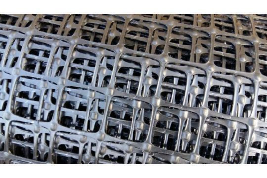 1x Unissued Tensar SS20 Geogrid Ground Foundation Reinforcement Roll 4m x 75m, from MOD - Image 3 of 5