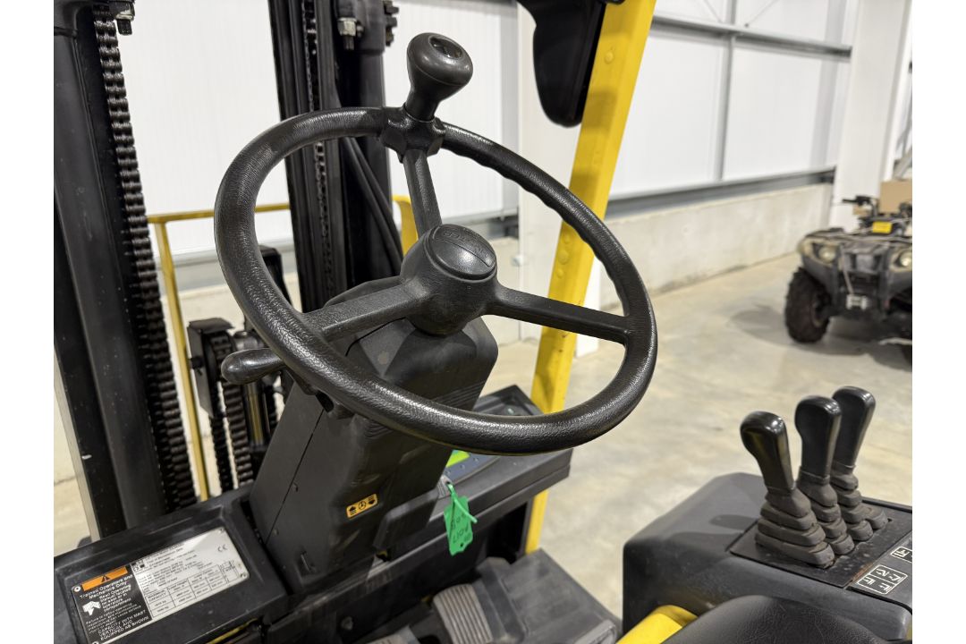 Hyster E2.00 XMS Electric Forklift 710 hrs only! - Image 3 of 32