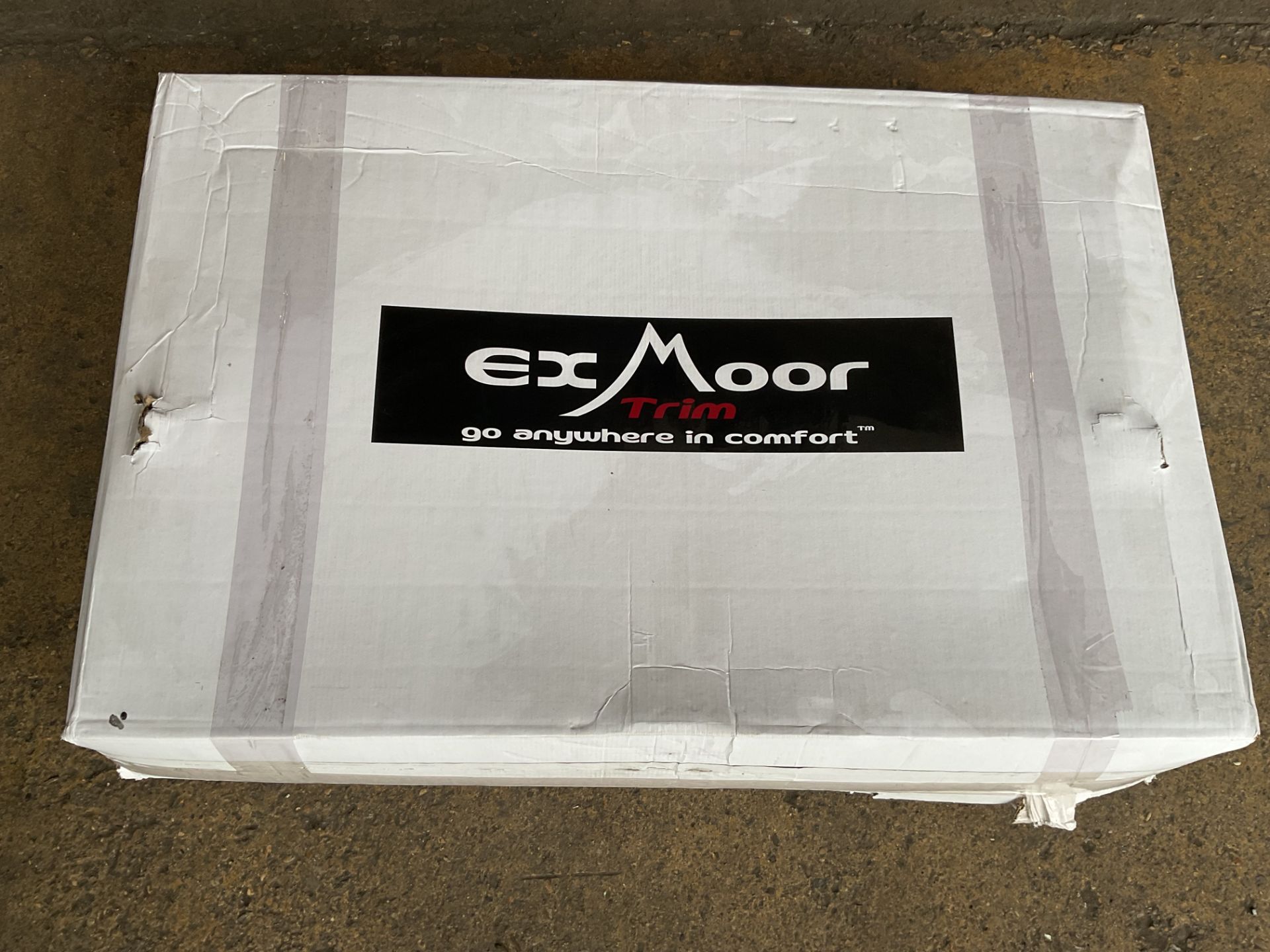 1 x New Unissued Exmoor Trim Land Rover Wolf Bench Seat - Image 6 of 8