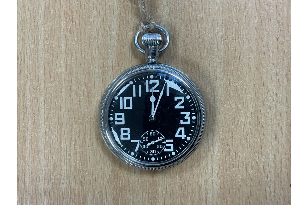 Very Rare Waltham 9 Jewel Non-Lum 0552 Royal Navy Deck Watch Issued to Nuclear Submarines, Sn° 9286 - Image 1 of 6