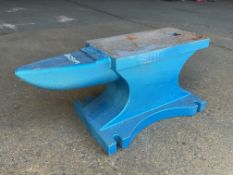 1x New Unissued 200Ib Cast Iron Anvil in Packing Case.