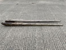 2x Recovery/Gun Lifting Bars, from MOD