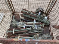 4x Swing Out Universal Weapon Mounts, Pintles Etc