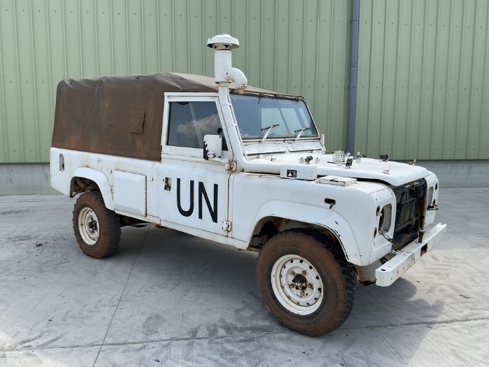 Rare Land Rover RHD 110 TUM Wolf Soft Top Winter/Water, Direct from UK MOD