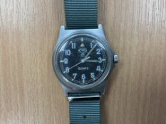CWC W10 British Army Service Watch, Nato Marks, Sn° 4270, Date 1998, Small Chip in Glass