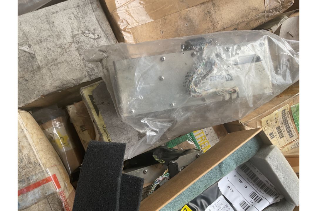 1 x Stillage Q75 Electronic Driver Units, from MOD labeled Serviceable - Image 1 of 6