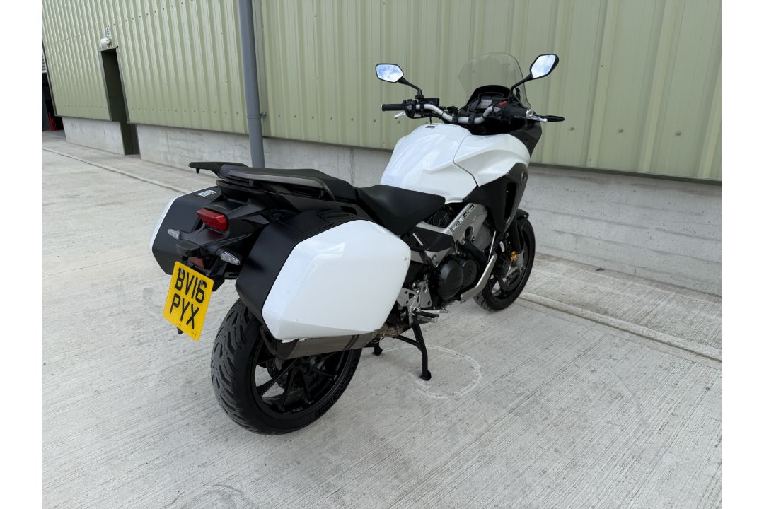 2016 Honda VFR 8000 X-F Motorcycle, Recently released from UK Govt Department/Police Force - Image 22 of 30