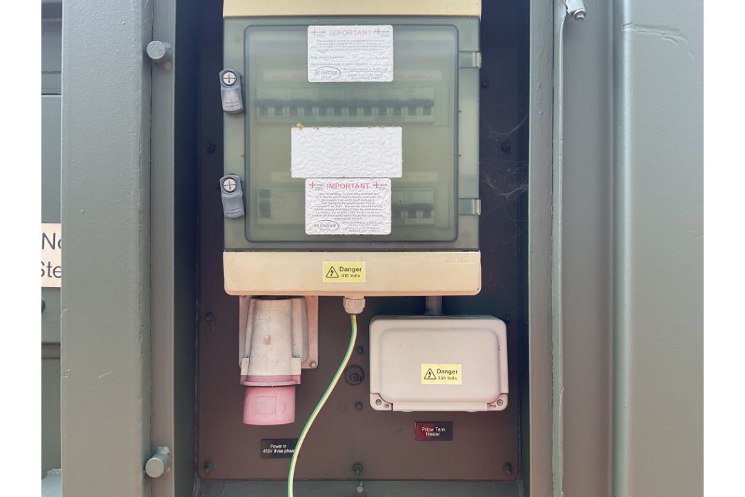 20ft x 8ft Demountable Drops/Hook Loader Ablution Container c/w Twist Locks, from UK MOD - Image 22 of 25