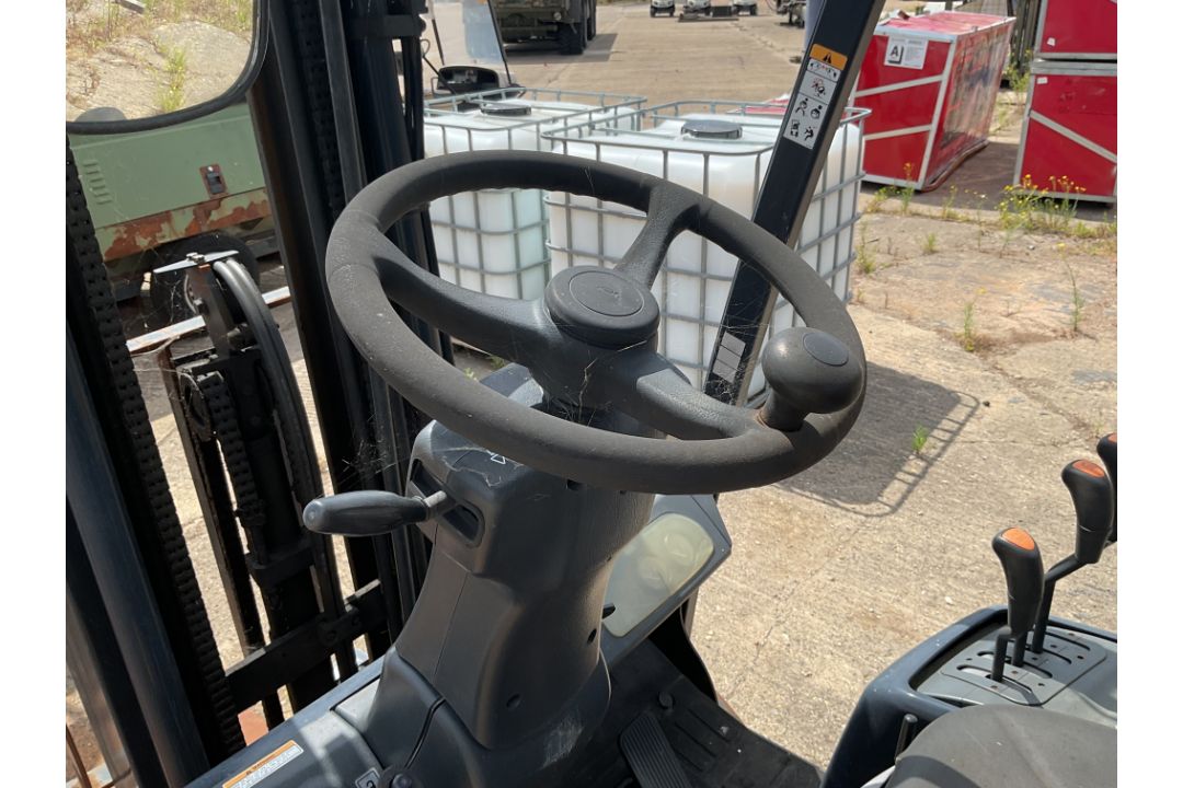 Doosan PR05 G18S-5 LPG Fork Lift 3 Stage Container Mast with Side Shift, from Govt Dept - Image 6 of 10