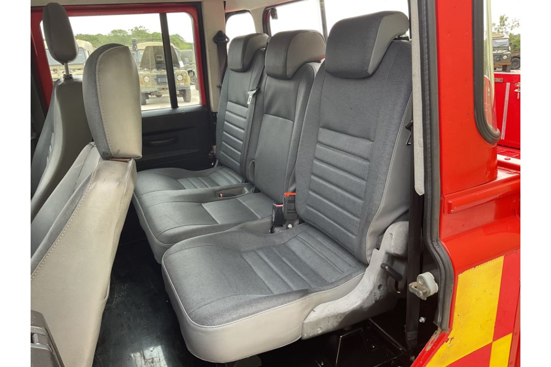 Land Rover Defender 130 Double Cab High Capacity Pick Up 2.2 TDI RHD, low miles! Direct UK MOD - Image 22 of 36