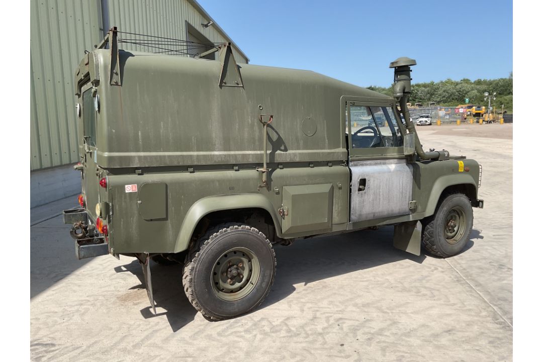Rare Land Rover RHD 110 TUM FFR Wolf Hard Top Winter/Water, Direct from UK MOD - Image 14 of 35