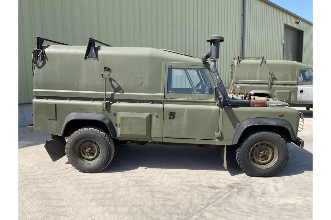 Rare Land Rover RHD 110 TUM FFR Wolf Hard Top Winter/Water, Direct from UK MOD - Image 2 of 35