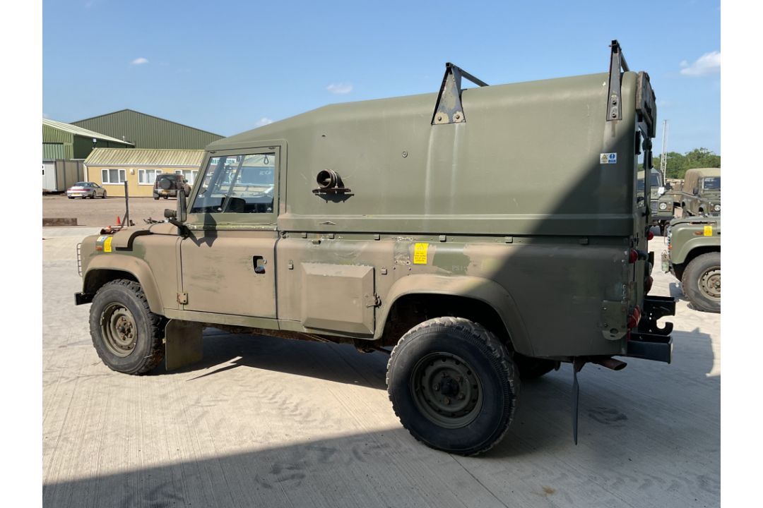 Rare Land Rover RHD 110 TUM FFR Wolf Hard Top Winter/Water, Direct from UK MOD - Image 16 of 34