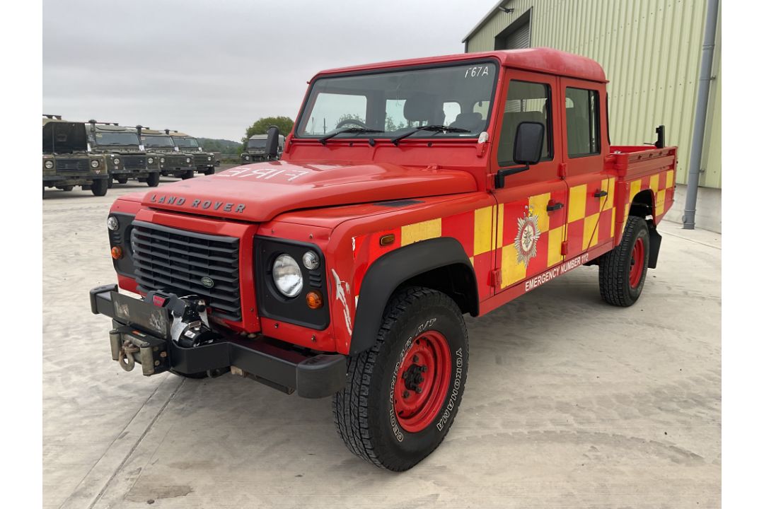 Land Rover Defender 130 Double Cab High Capacity Pick Up 2.2 TDI RHD, low miles! Direct UK MOD - Image 31 of 36