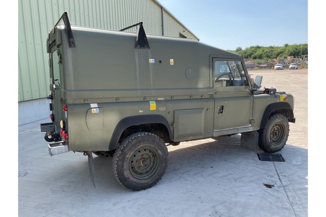Rare Land Rover RHD 110 TUM FFR Wolf Hard Top Winter/Water, Direct from UK MOD - Image 14 of 35