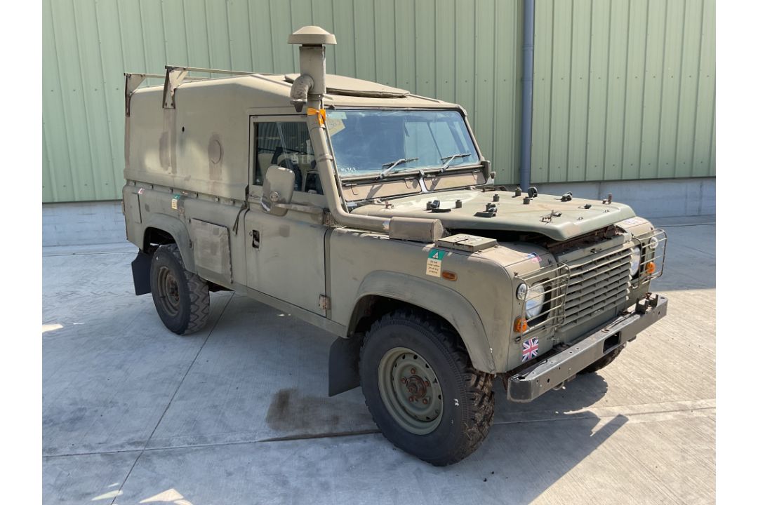 Rare Land Rover RHD 110 TUM FFR Wolf Hard Top Winter/Water, Direct from UK MOD - Image 1 of 35