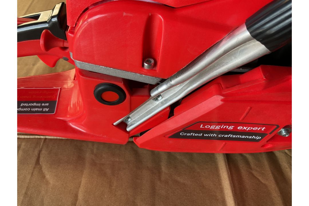 2025 New Unused Petrol 20inch 52cc Chainsaw with Accessories - Image 5 of 8