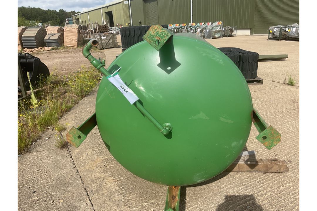 Industrial Compressed Air Receiver Tank, from MOD - Image 2 of 5