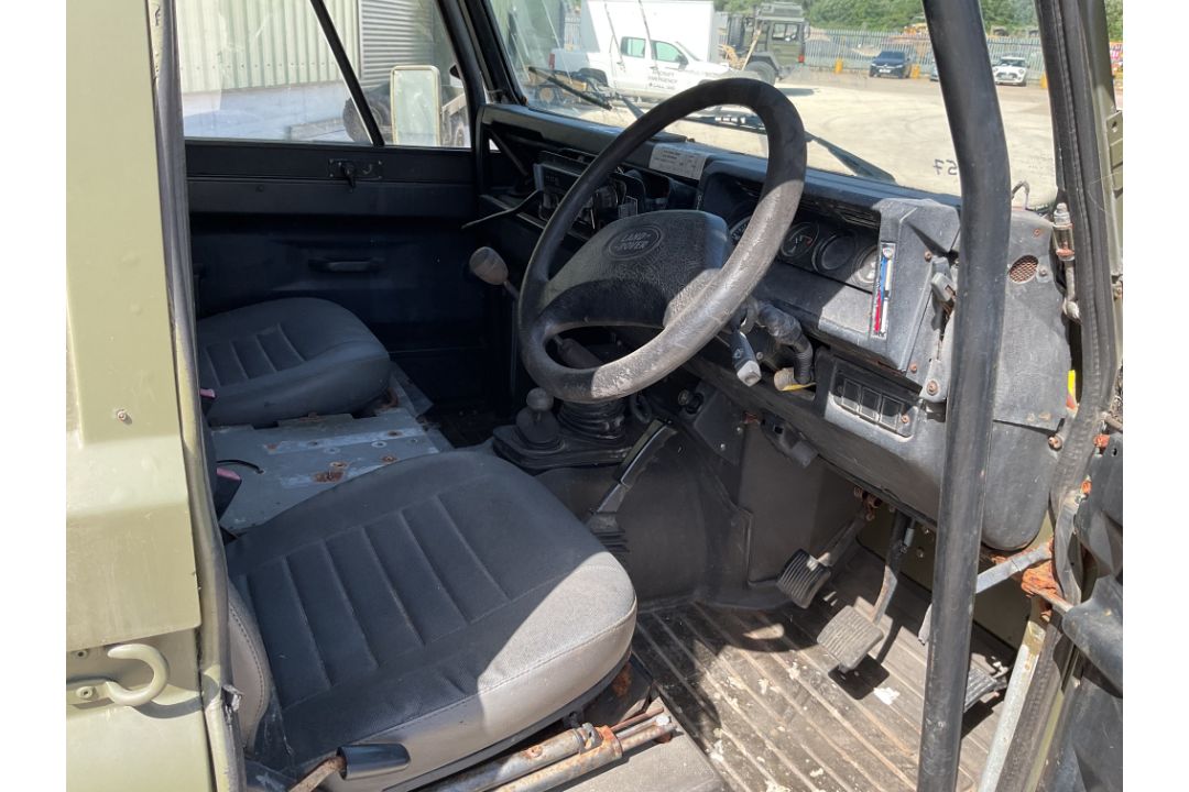 Rare Land Rover RHD 110 TUM FFR Wolf Hard Top Winter/Water, Direct from UK MOD - Image 25 of 35