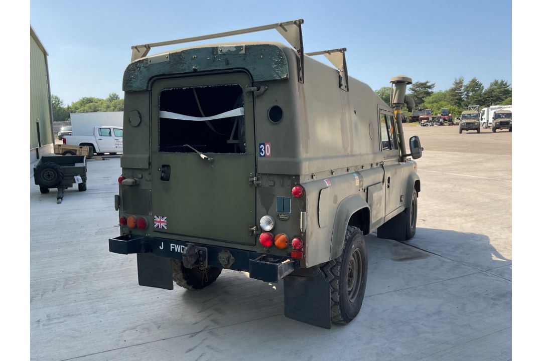 Rare Land Rover RHD 110 TUM FFR Wolf Hard Top Winter/Water, Direct from UK MOD - Image 23 of 35