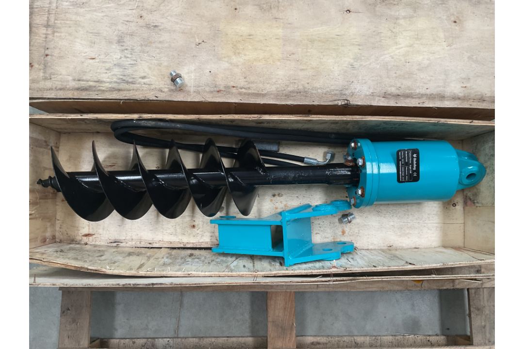 New Unissued Hydraulic Post Hole Borer for Mini Digger etc, c/w fittings & Pipes - Image 1 of 6