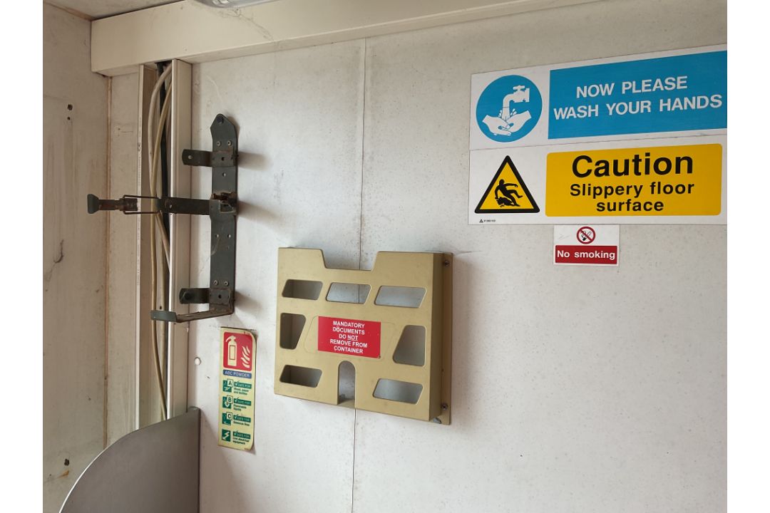 20ft x 8ft Demountable Drops/Hook Loader Ablution Container c/w Twist Locks, from UK MOD - Image 11 of 25