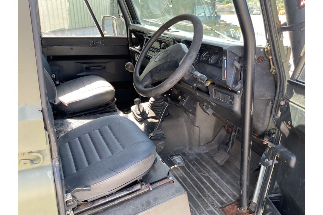 Rare Land Rover RHD 110 TUM FFR Wolf Hard Top Winter/Water, Direct from UK MOD - Image 25 of 35