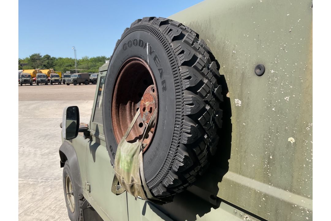 Rare Land Rover RHD 110 TUM Wolf FFR Hard Top Winter/Water, Direct from UK MOD - Image 18 of 36