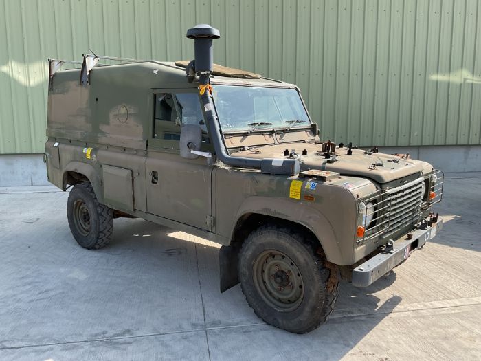 Rare Land Rover RHD 110 TUM FFR Wolf Hard Top Winter/Water, Direct from UK MOD