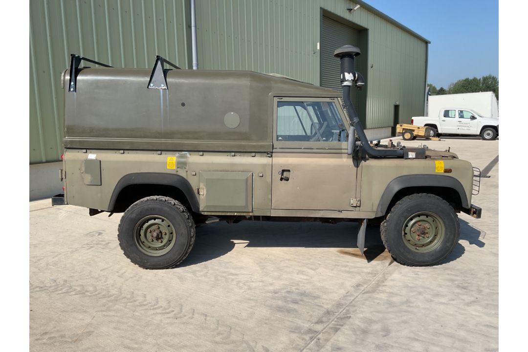 Rare Land Rover RHD 110 TUM FFR Wolf Hard Top Winter/Water, Direct from UK MOD - Image 2 of 35