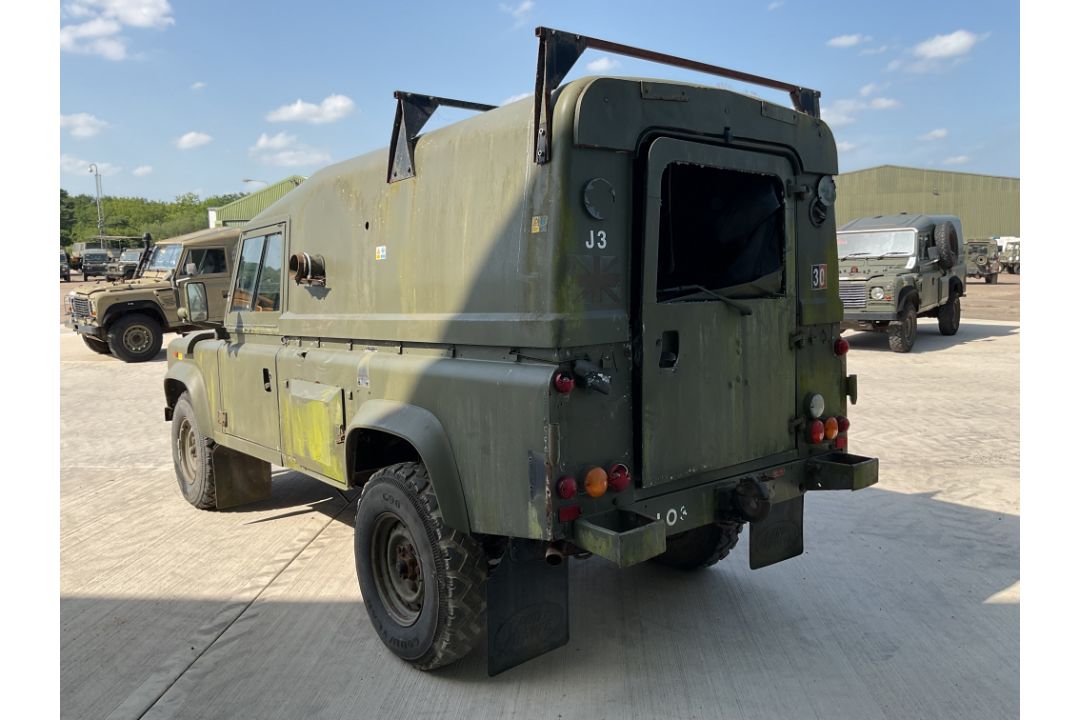 Rare Land Rover RHD 110 TUM FFR Wolf Hard Top Winter/Water, Direct from UK MOD - Image 24 of 35